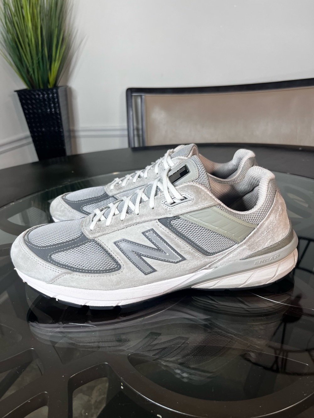 New Balance 990v5 Made in
USA Grey/Castlerock Men's
Sneakers size 15 D